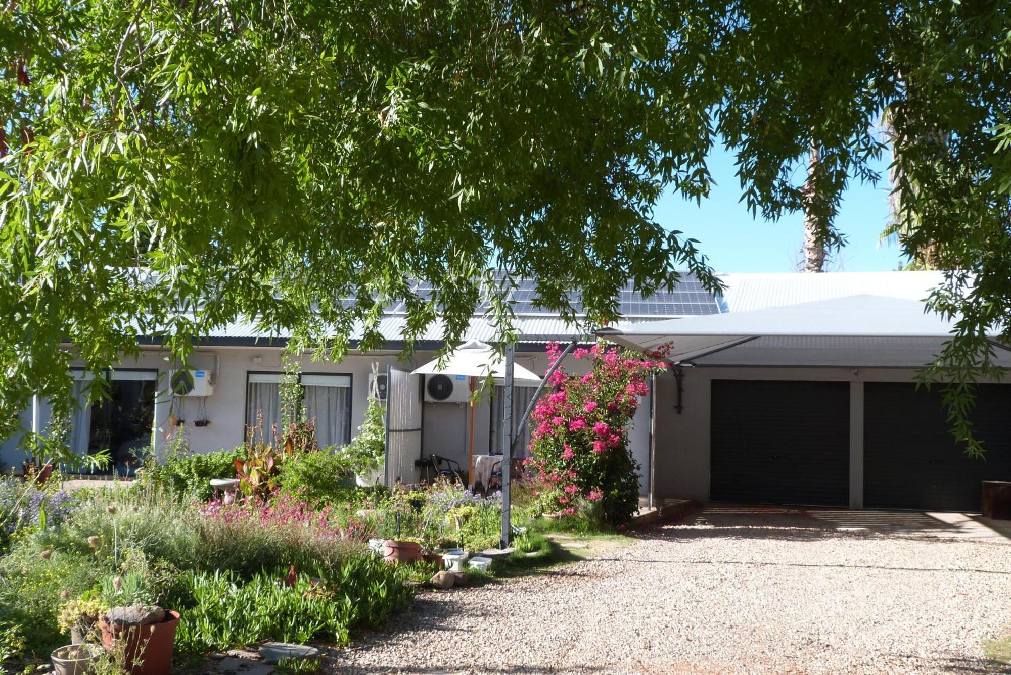 Hannah'S Haven Studio Deluxe - No Loadshedding Appartement Beaufort Wes Buitenkant foto